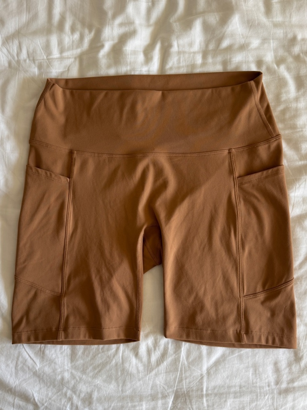 The Iwa Company Brown Performance 7”Bike Shorts Side Pockets Size XXL Yoga Gym